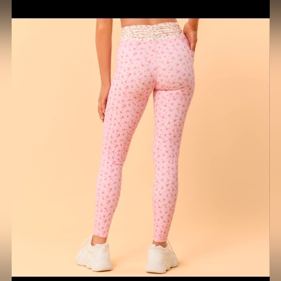 Blogilates Women's Ruched Waist Leggings, Pink Floral - Picture 2 of 9